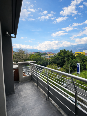Apartamento Duplex en Laureles